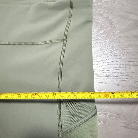 Lululemon Speed Up Tight *Mesh 28" Camo Green Size 6 - Picture 6 of 11